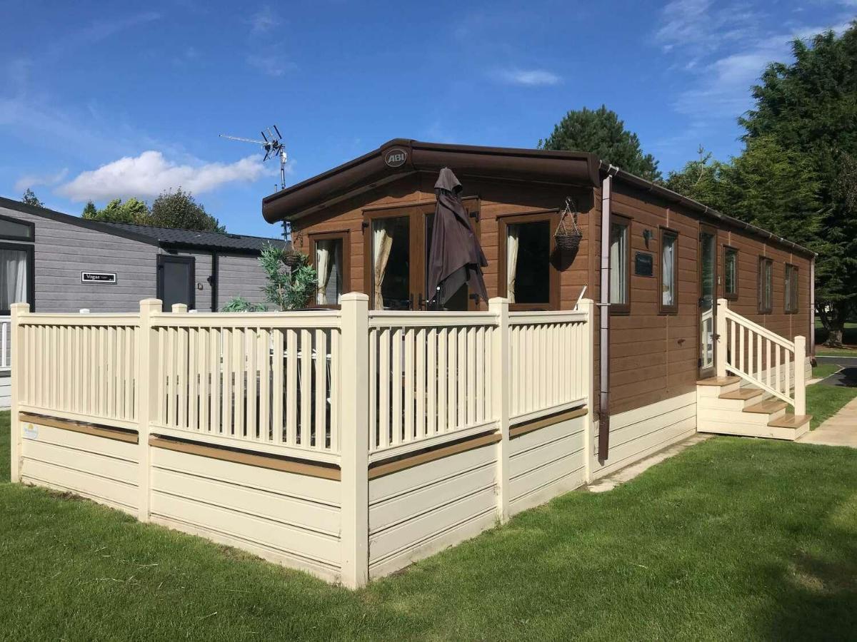 Brooksbank Lodge With Hot Tub Barmby on the Moor Zewnętrze zdjęcie